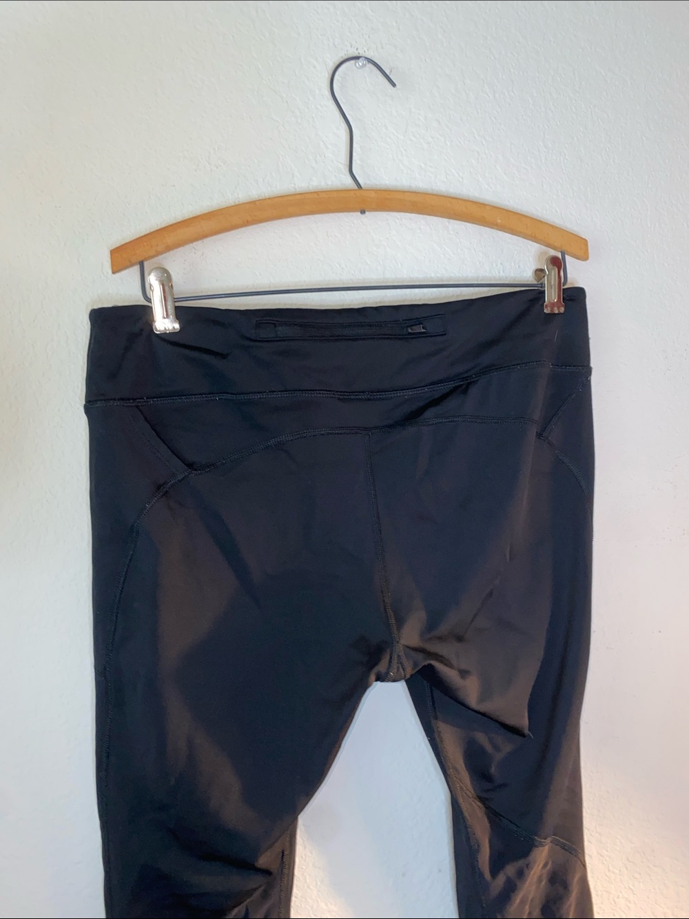 🐛Nike Dri-Fit black drawstring leggings with mesh details! - Picture 3 of 13